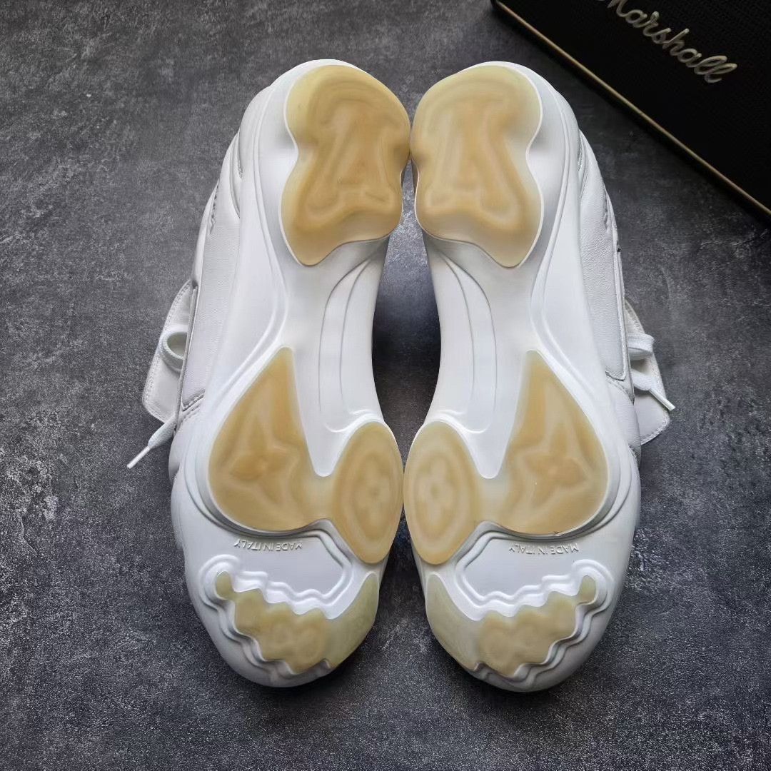 Balenciaga Balenciaga Football White Hoodie 42 Men Size US M / EU 48-50 / 2 - 7 Thumbnail