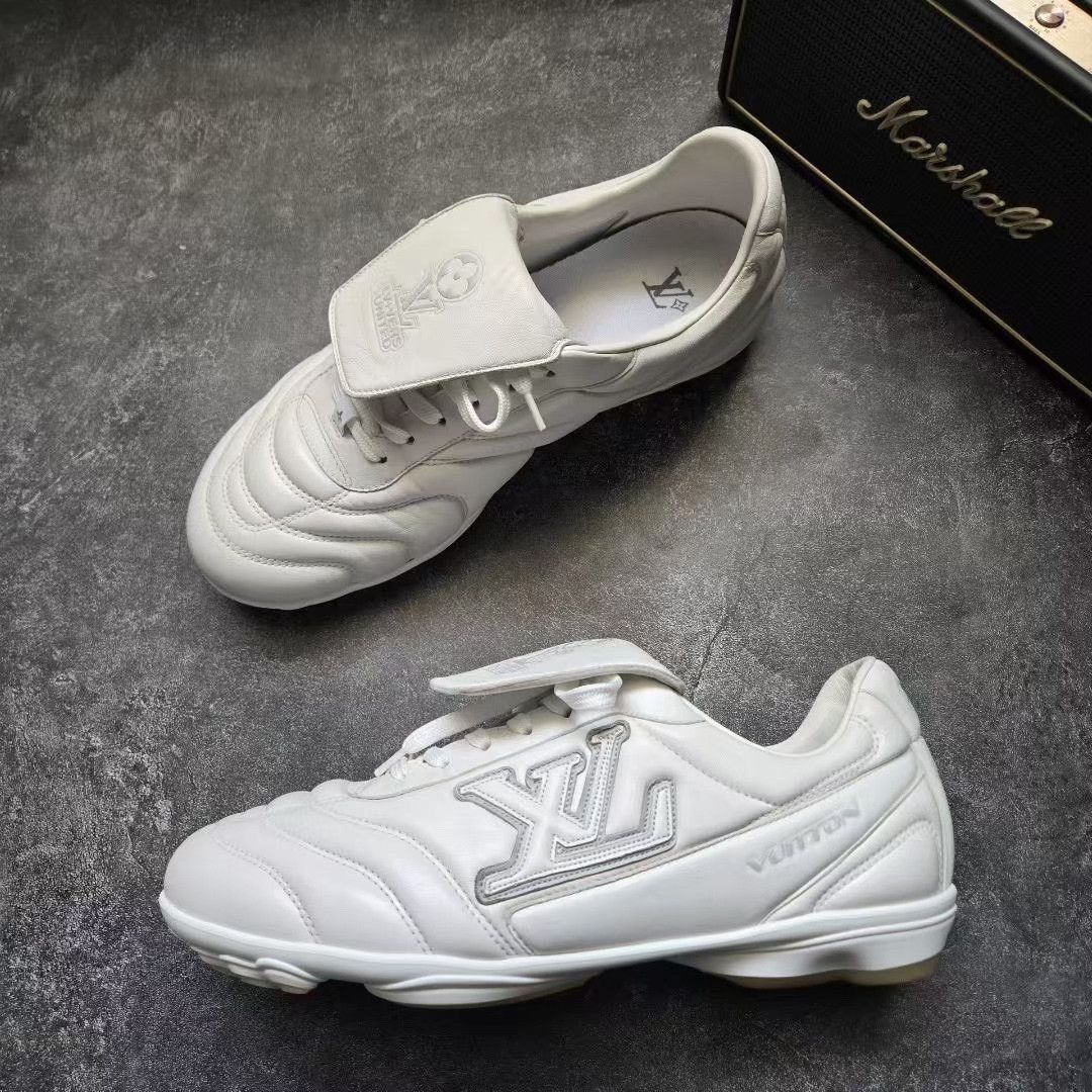 Balenciaga Balenciaga Football White Hoodie 42 Men Size US M / EU 48-50 / 2 - 4 Thumbnail