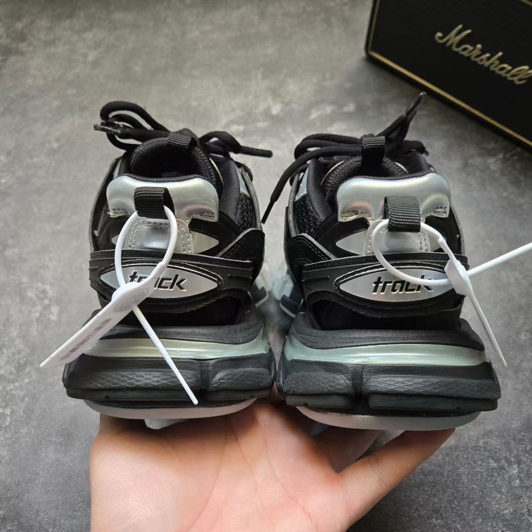 Balenciaga Balenciaga Silver Lowtop Sneakers 36 Women Size US 6 / IT 36 - 3 Thumbnail