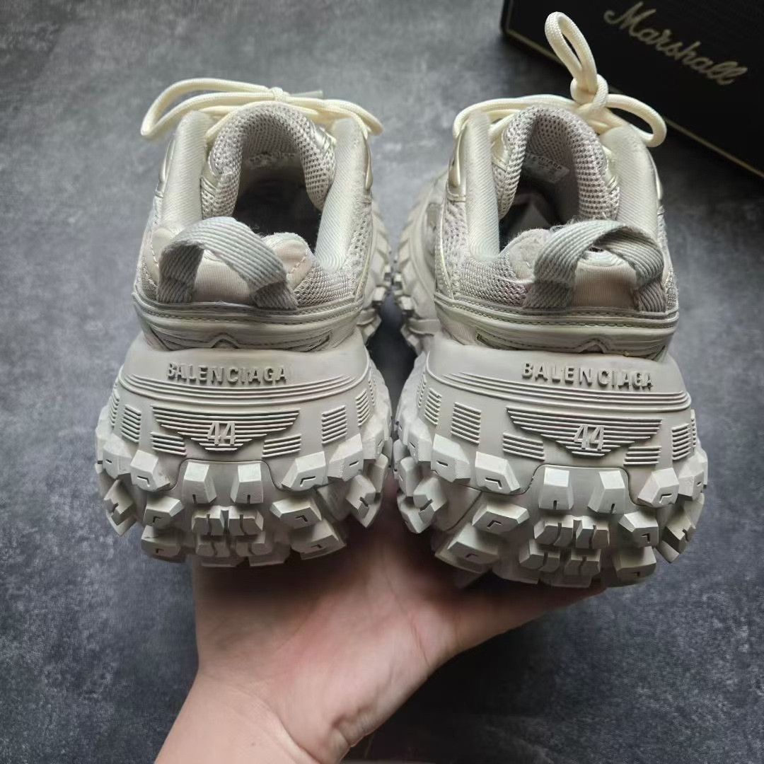 Balenciaga Balenciaga Beige Lowtop Sneakers 44 Men Size US 10.5 / EU 43-44 - 3 Thumbnail