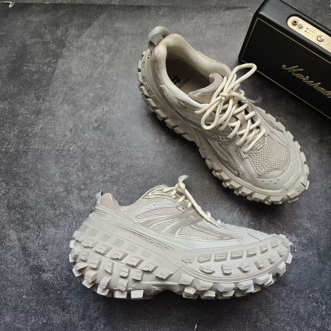 Balenciaga Balenciaga Beige Lowtop Sneakers 44 Men Size US 10.5 / EU 43-44 - 6 Thumbnail