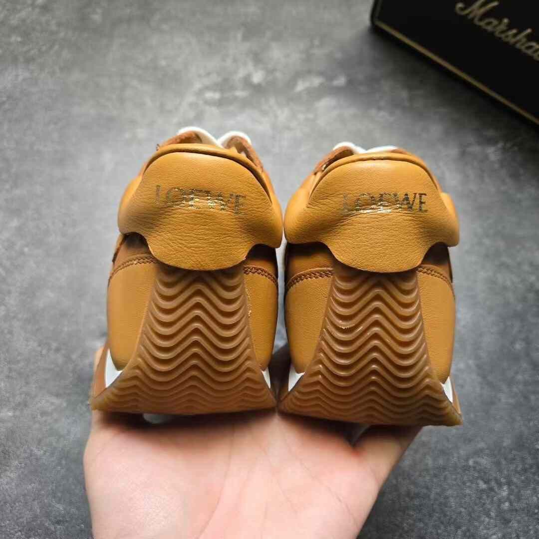 Balenciaga Balenciaga Running Brown Lowtop Sneakers 36 Women Size US 6 / IT 36 - 2 Thumbnail