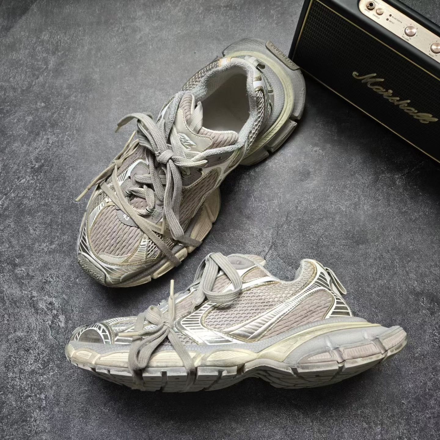 Balenciaga Balenciaga Beige Lowtop Sneakers XXXL Men Size US 10 / EU 43 - 4 Thumbnail