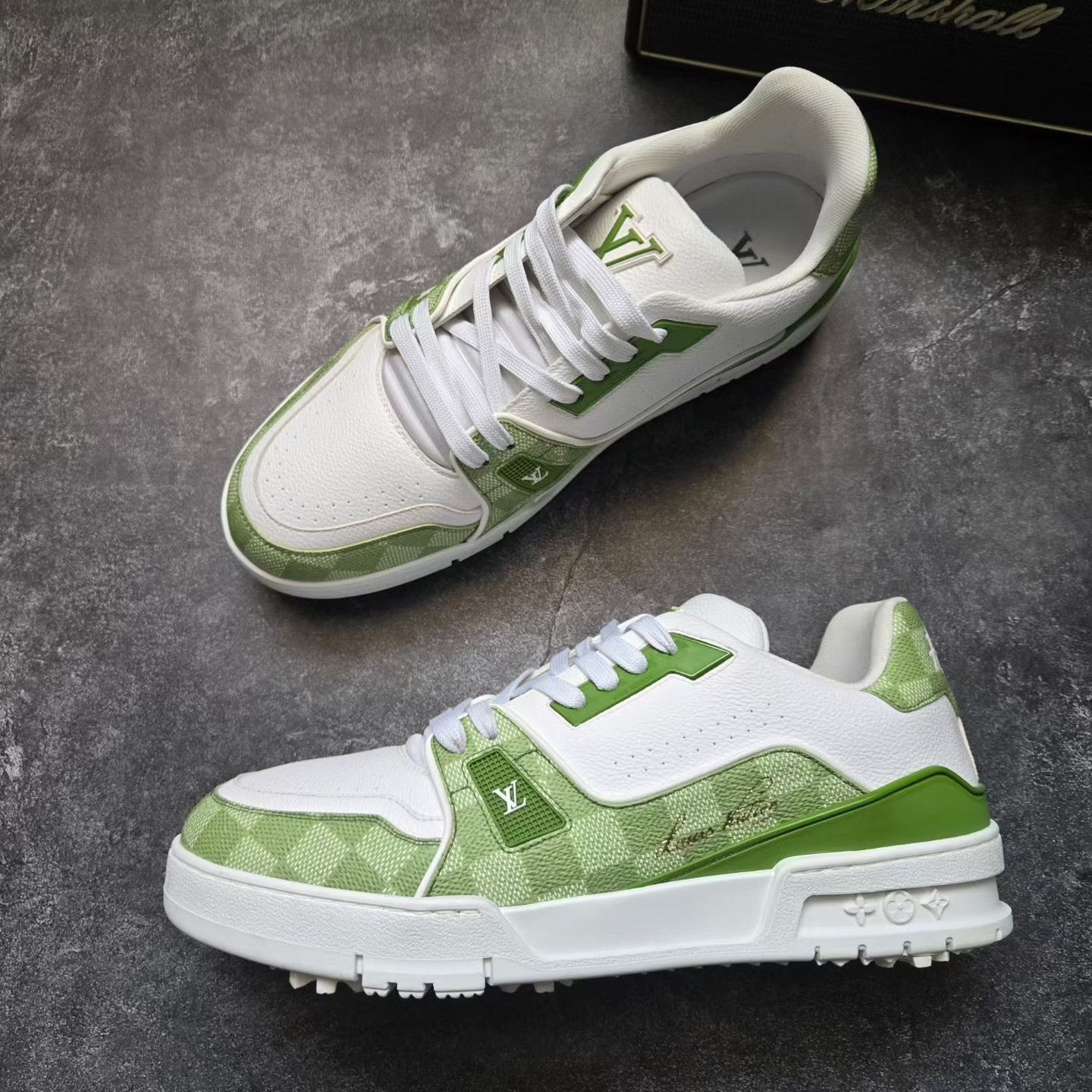 Louis Vuitton Louis Vuitton Training Green Lowtop Sneakers 42 Men Size US 9 / EU 42 - 4 Thumbnail