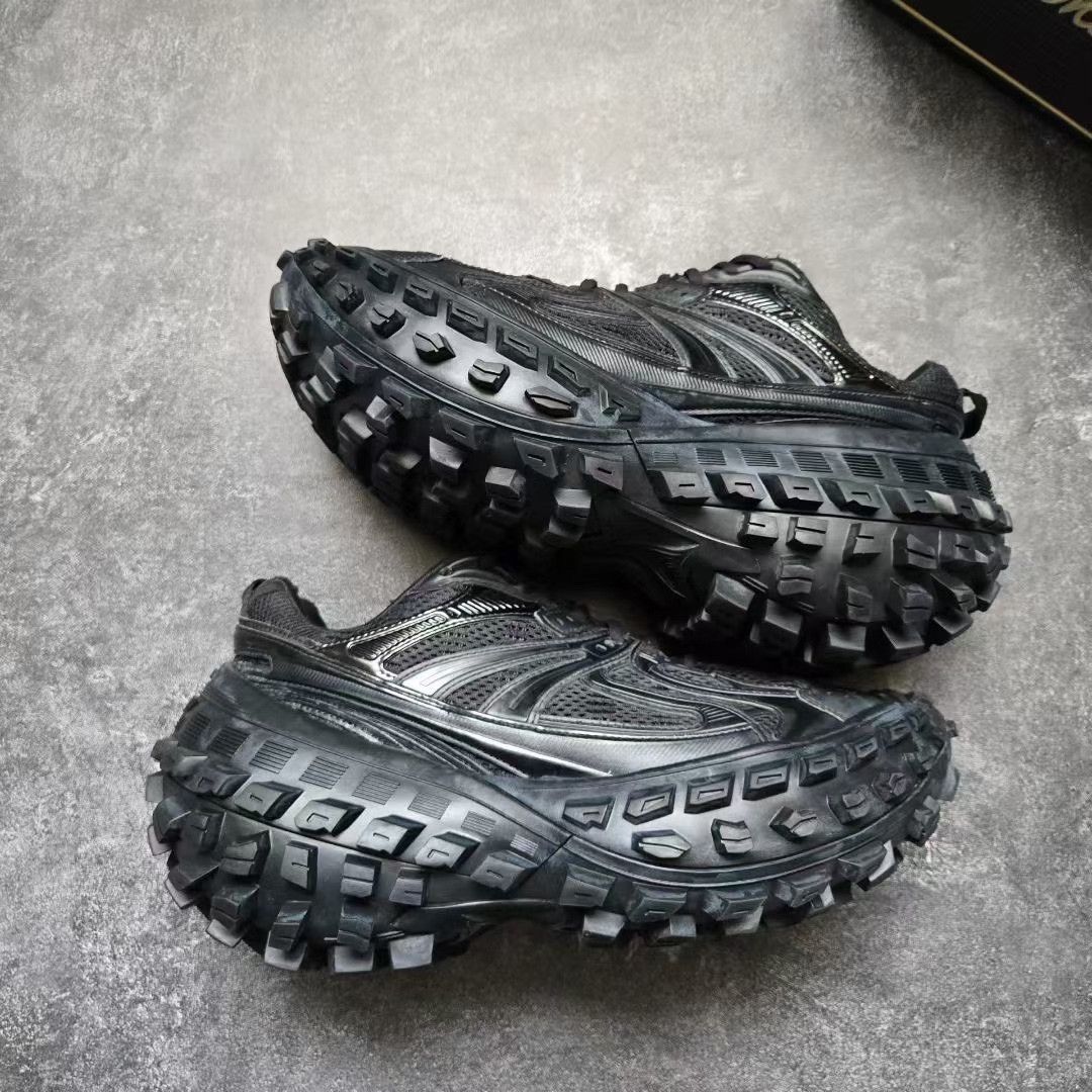 Balenciaga Balenciaga Black Lowtop Sneakers 41 Men Size US 8.5 / EU 41-42 - 7 Thumbnail