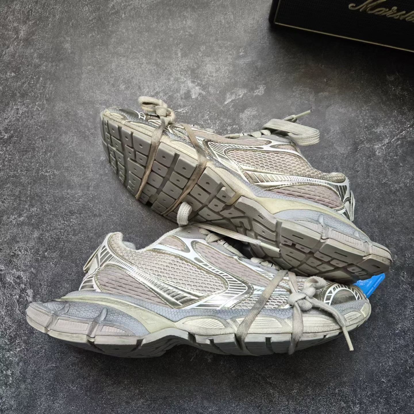 Balenciaga Balenciaga Beige Lowtop Sneakers XXXL Men Size US 10 / EU 43 - 8 Thumbnail