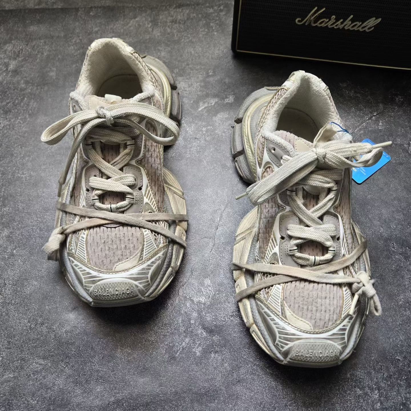 Balenciaga Balenciaga Beige Lowtop Sneakers XXXL Men Size US 10 / EU 43 - 2 Thumbnail