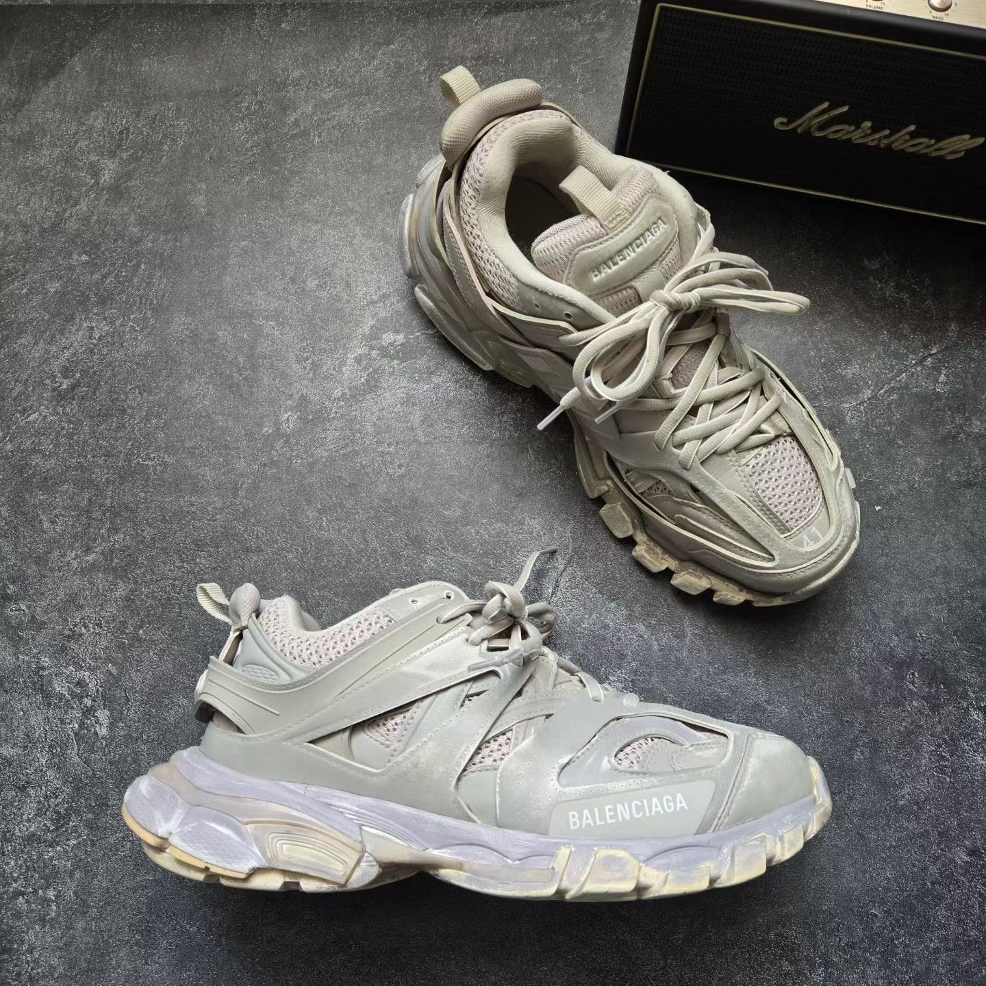 Balenciaga Balenciaga Distressed White Lowtop Sneakers 41 Men Size US 8.5 / EU 41-42 - 6 Thumbnail