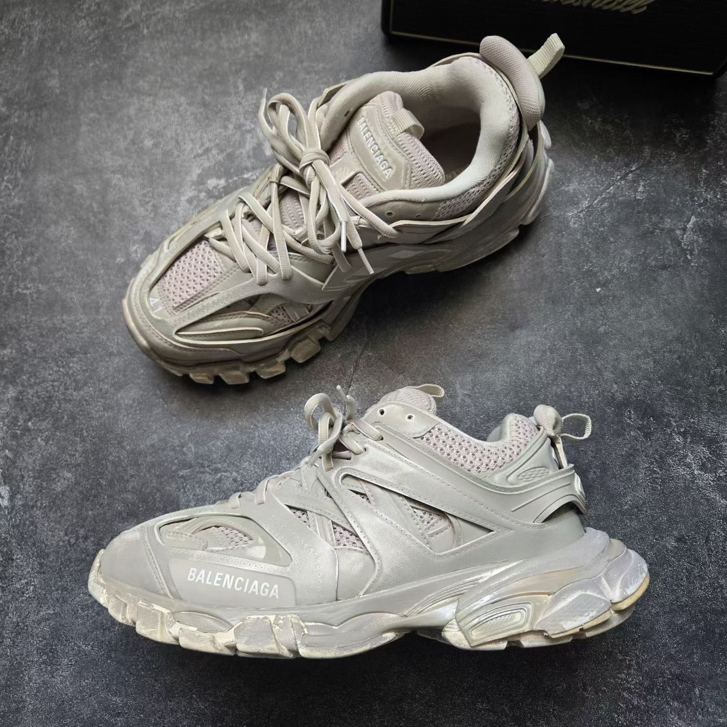 Balenciaga Balenciaga Distressed White Lowtop Sneakers 41 Men Size US 8.5 / EU 41-42 - 4 Thumbnail