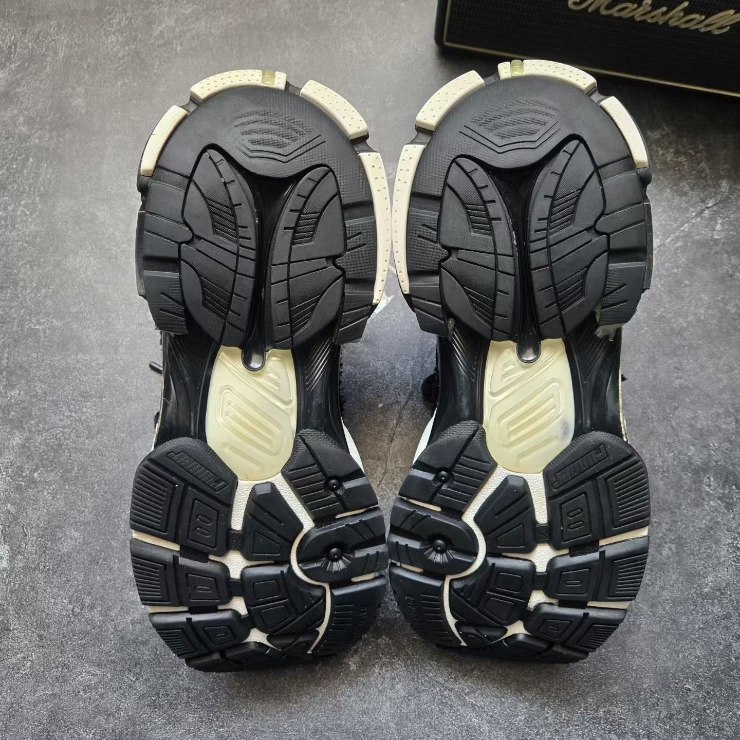 Balenciaga Balenciaga Running Black Lowtop Sneakers 40 Men Size US 7.5 / EU 40-41 - 7 Thumbnail