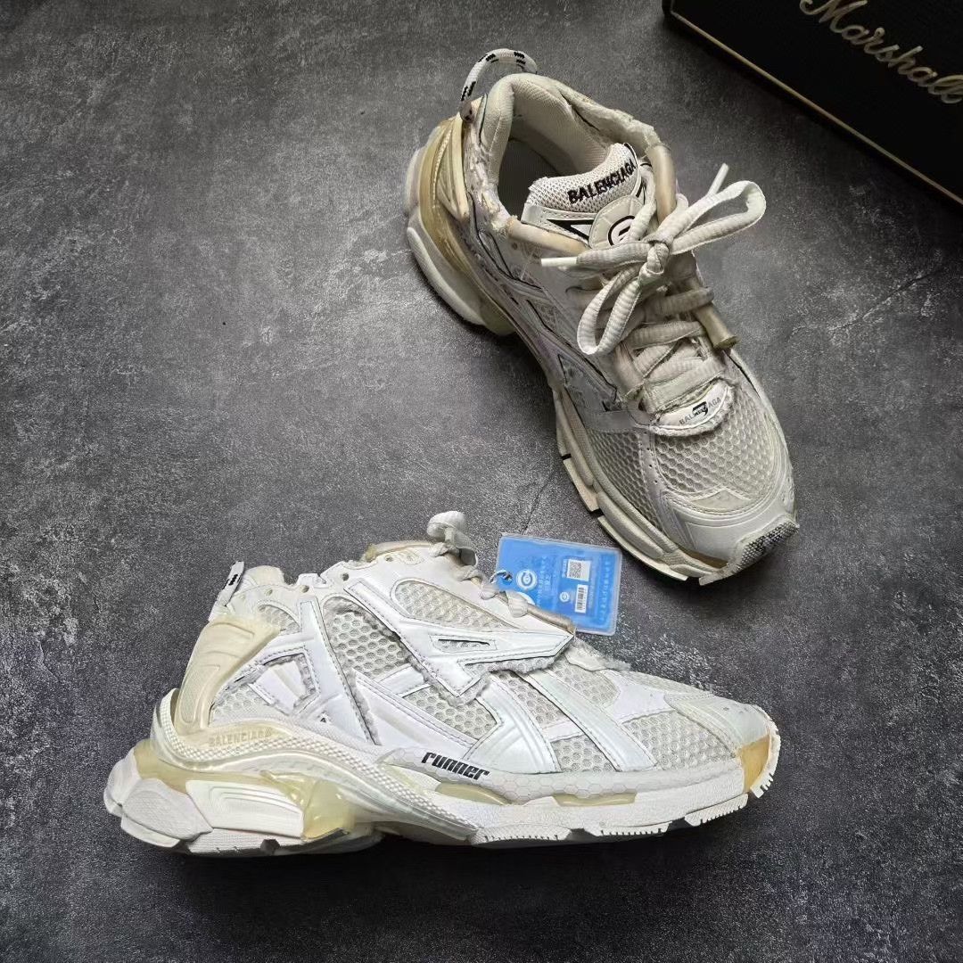 Balenciaga Balenciaga Running White Lowtop Sneakers 37 Women Size US 6.5 / IT 36.5 - 6 Thumbnail