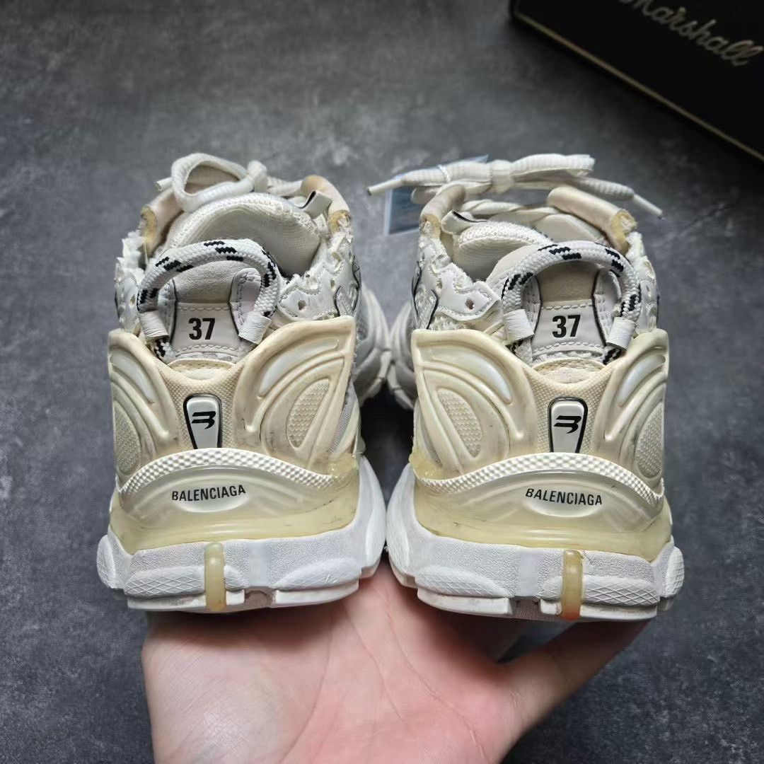 Balenciaga Balenciaga Running White Lowtop Sneakers 37 Women Size US 6.5 / IT 36.5 - 3 Thumbnail