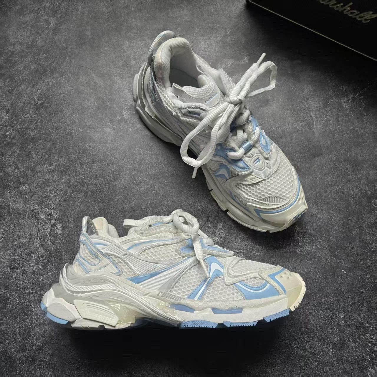 Balenciaga Balenciaga Running Blue Lowtop Sneakers 38 Women Size US 7.5 / IT 37.5 - 4 Thumbnail