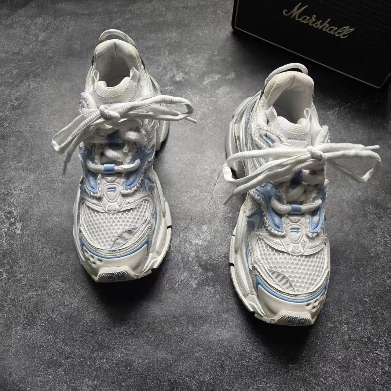 Balenciaga Balenciaga Running Blue Lowtop Sneakers 38 Women Size US 7.5 / IT 37.5 - 2 Thumbnail