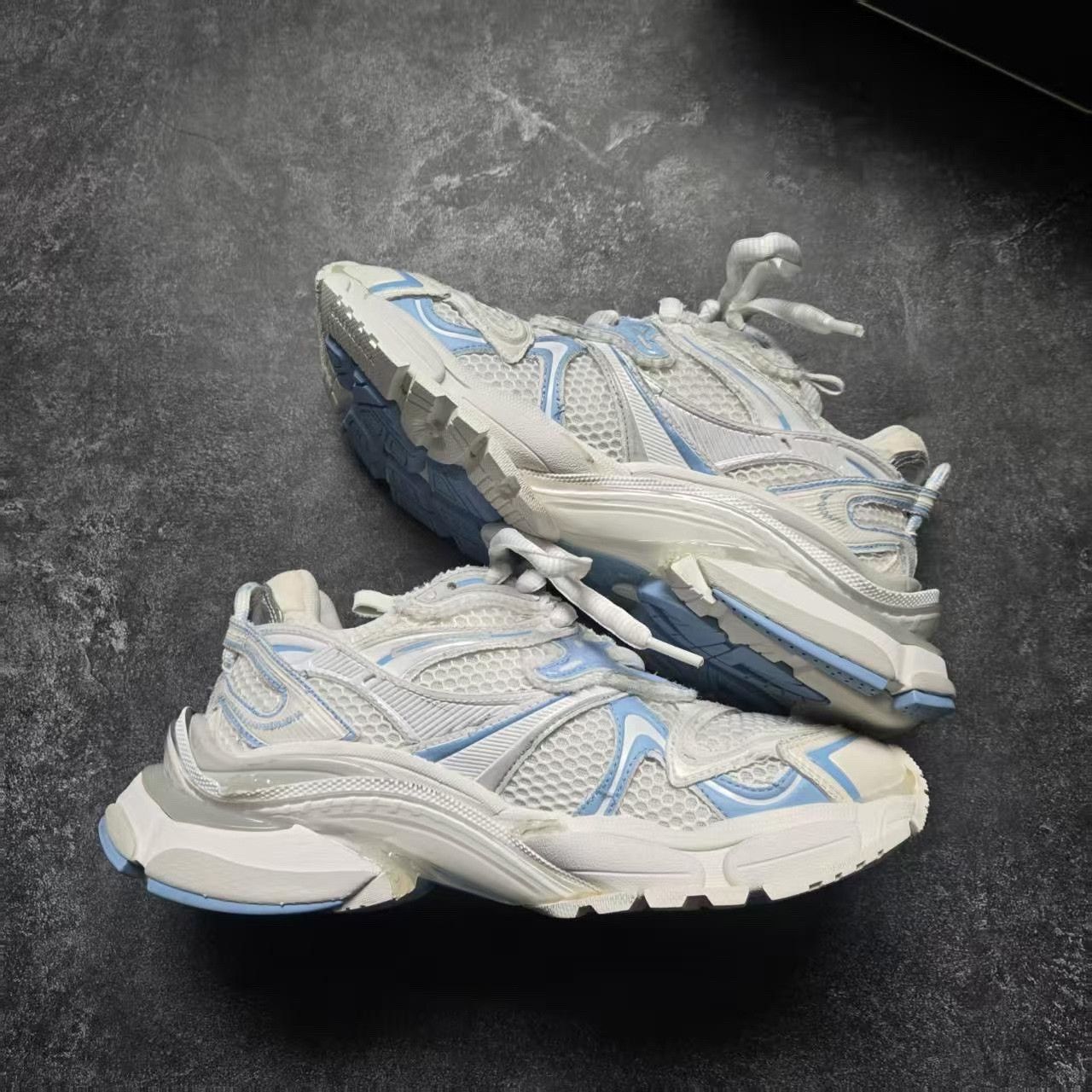 Balenciaga Balenciaga Running Blue Lowtop Sneakers 38 Women Size US 7.5 / IT 37.5 - 9 Thumbnail