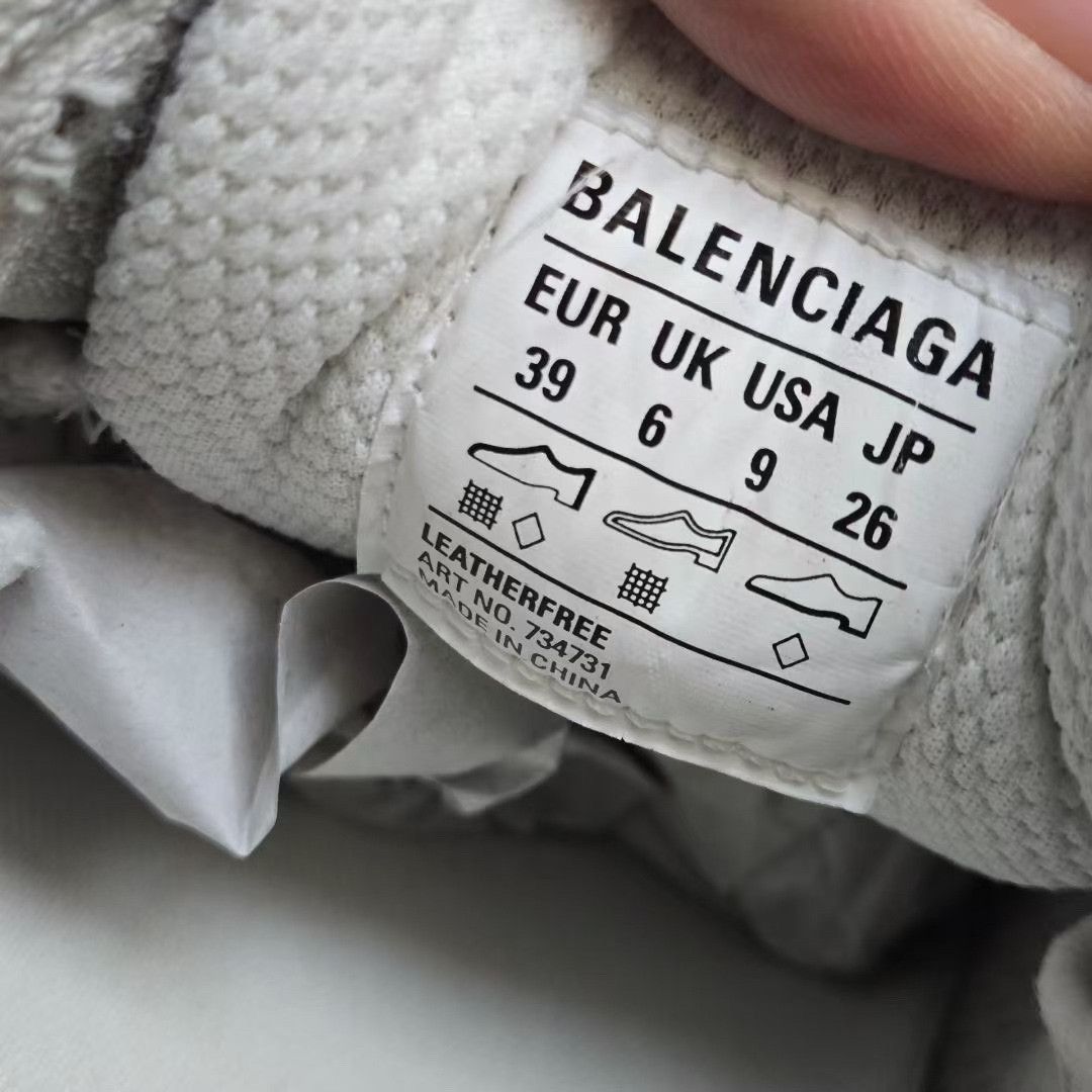 Balenciaga Balenciaga Beige Lowtop Sneakers XXXL Women Size US 8 / IT 38 - 5 Thumbnail