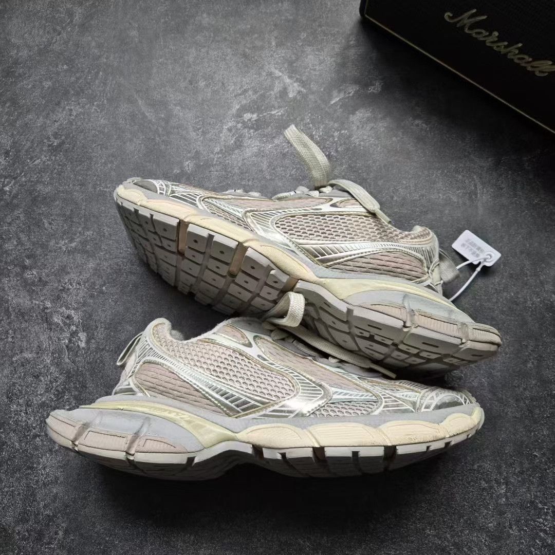 Balenciaga Balenciaga Beige Lowtop Sneakers XXXL Men Size US 10 / EU 43 - 2 Thumbnail