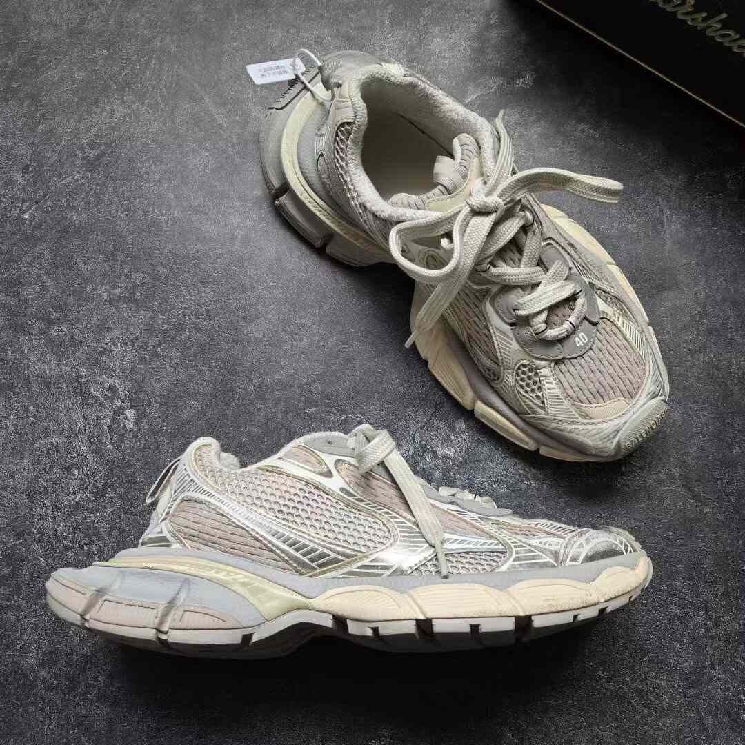 Balenciaga Balenciaga Beige Lowtop Sneakers XXXL Men Size US 10 / EU 43 - 6 Thumbnail