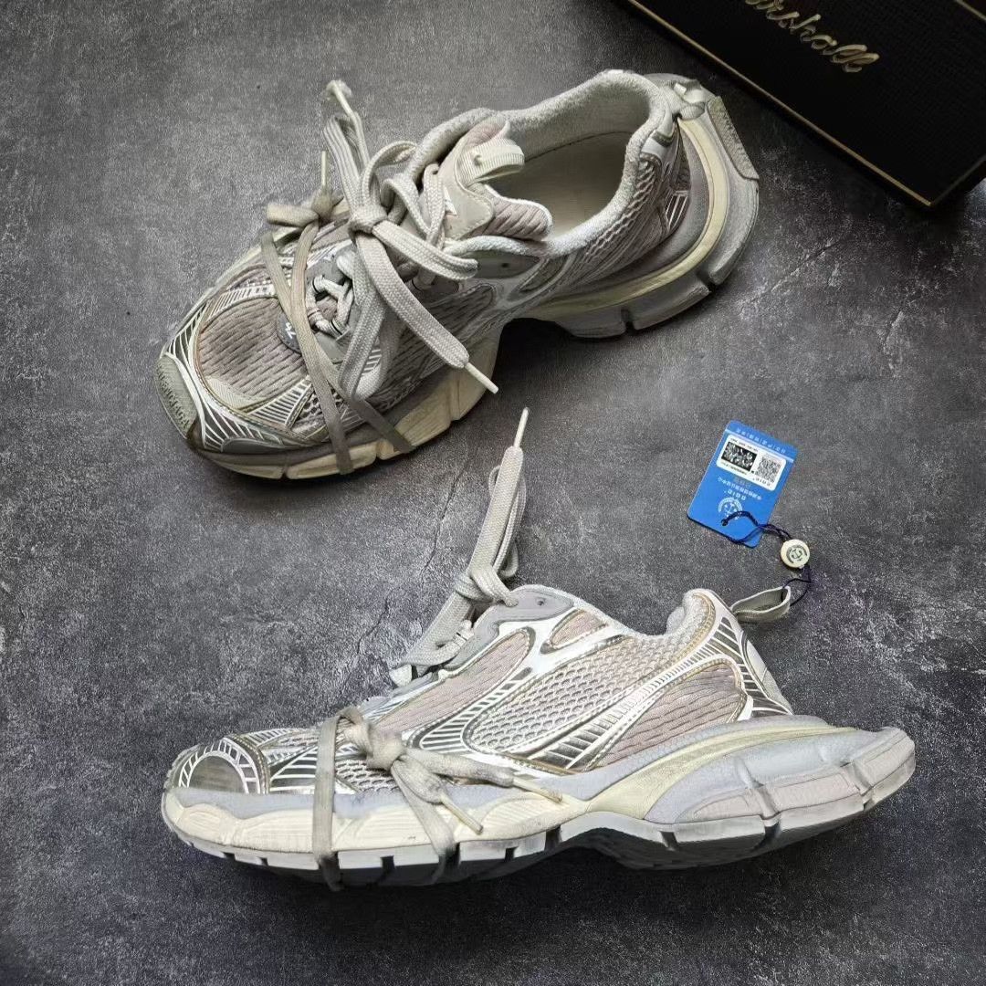 Balenciaga Balenciaga Beige Lowtop Sneakers XXXL Men Size US 10 / EU 43 - 4 Thumbnail
