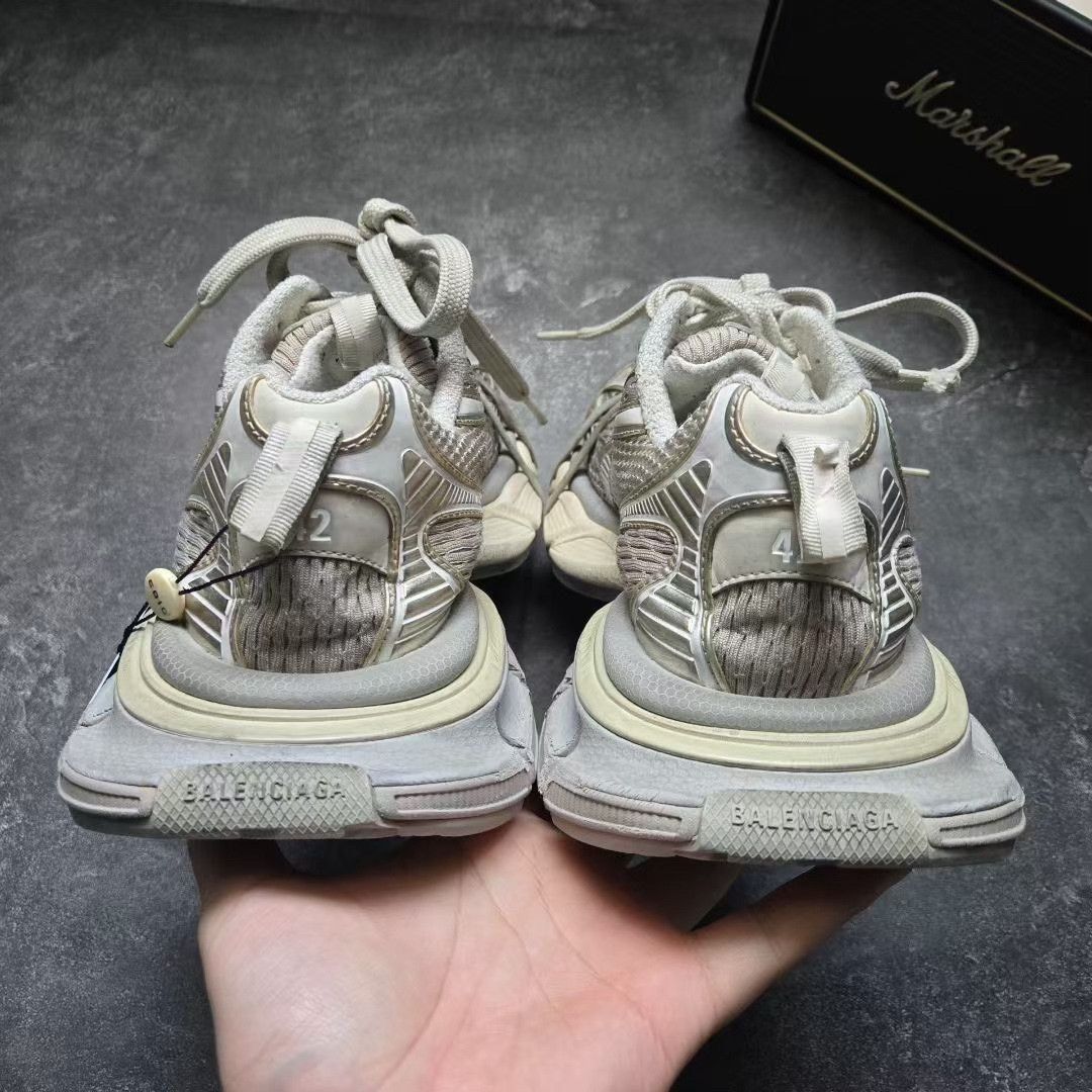 Balenciaga Balenciaga Beige Lowtop Sneakers XXXL Men Size US 10 / EU 43 - 3 Thumbnail