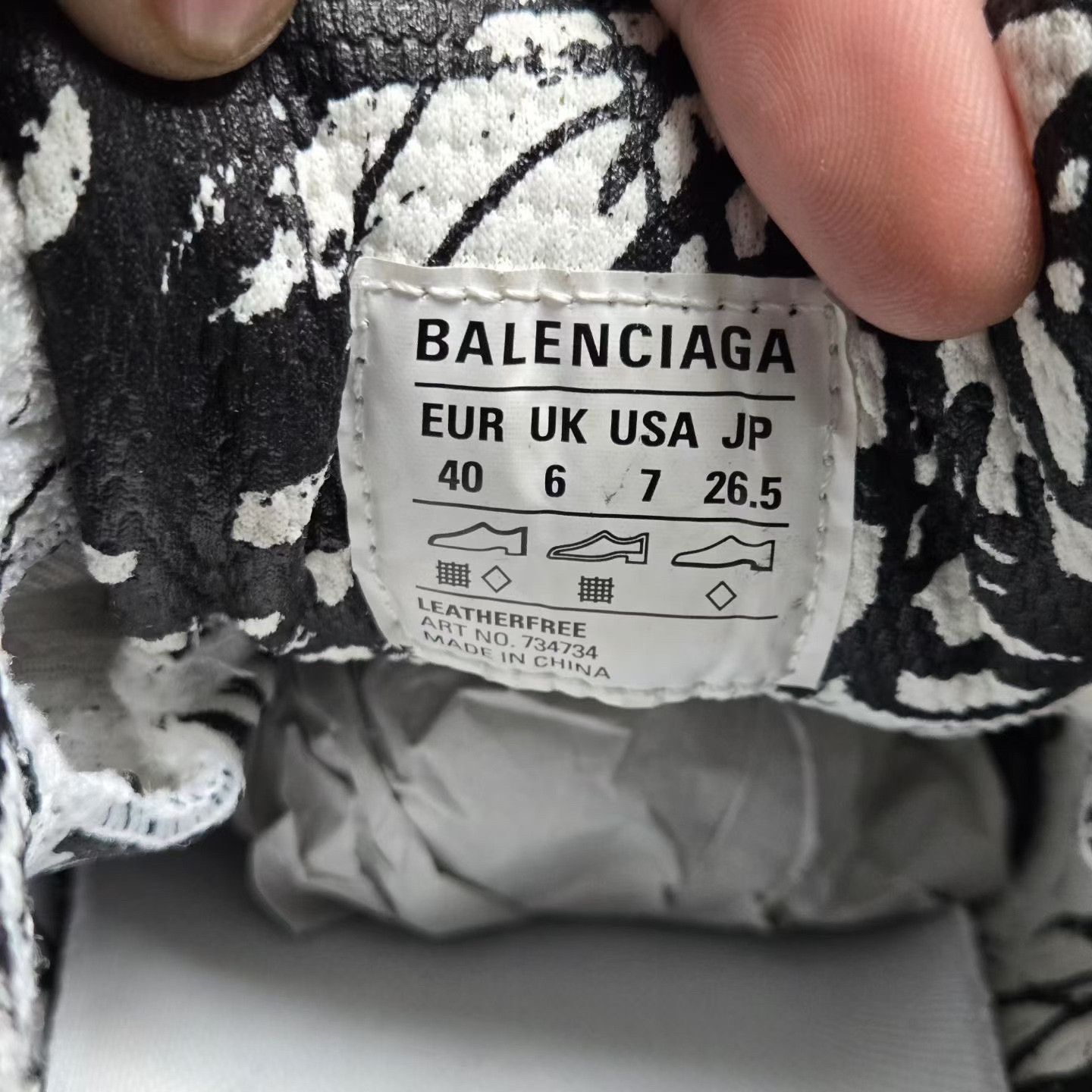 Balenciaga Balenciaga Graphic Black Lowtop Sneakers XXXL Men Size US 10 / EU 43 - 5 Thumbnail