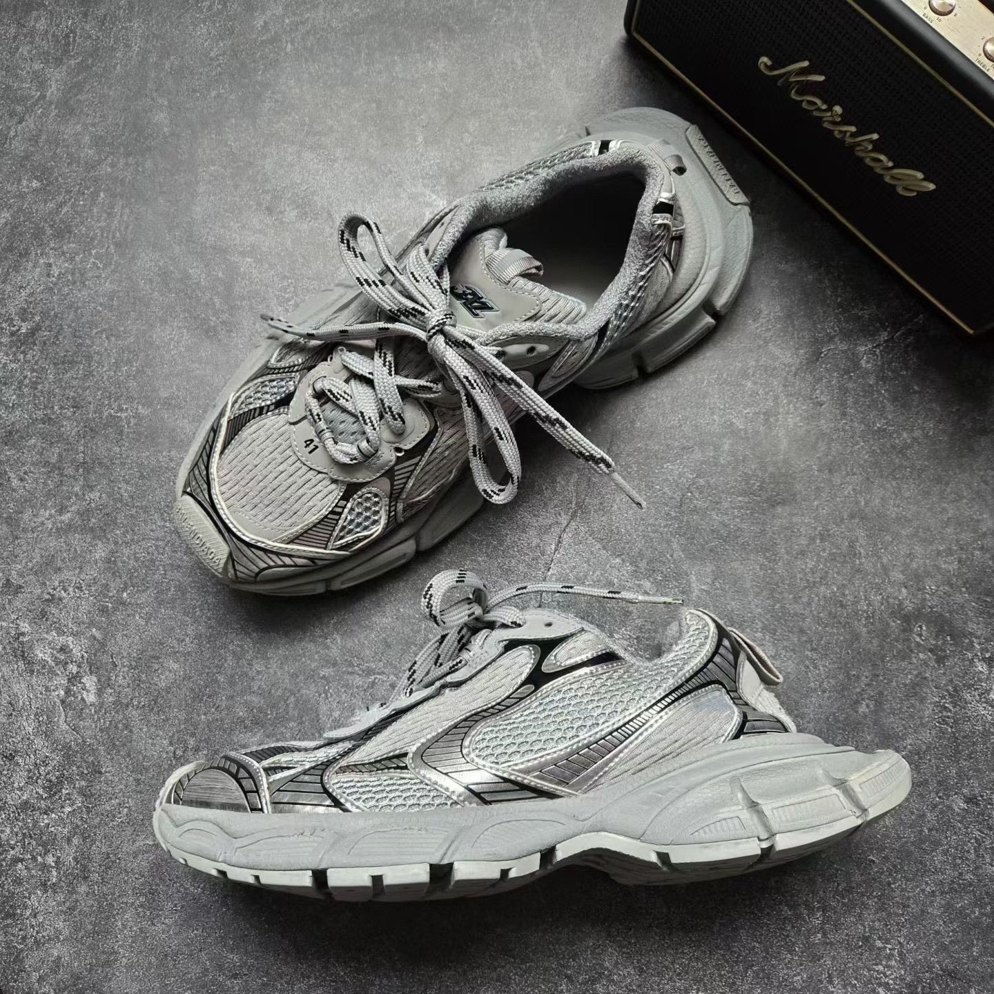 Balenciaga Balenciaga Silver Lowtop Sneakers XXXL Men Size US 10 / EU 43 - 5 Thumbnail