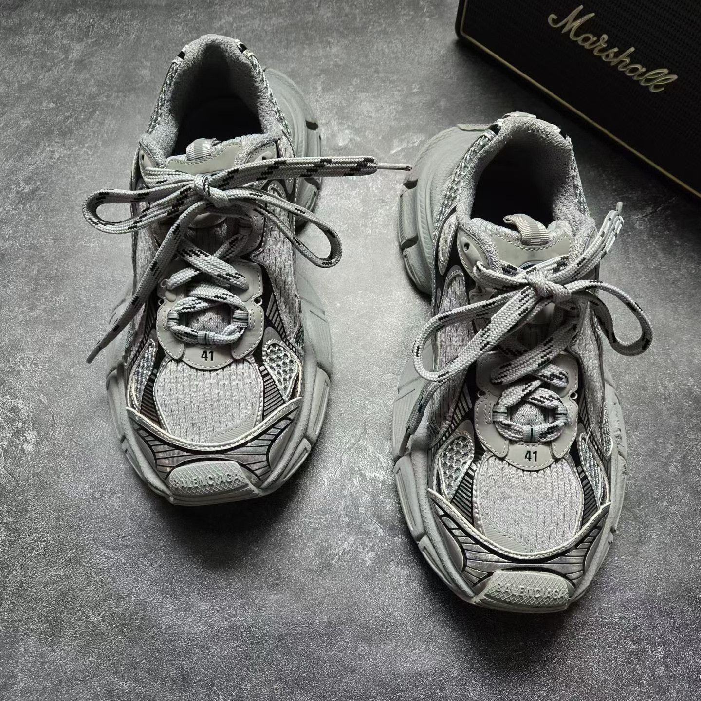 Balenciaga Balenciaga Silver Lowtop Sneakers XXXL Men Size US 10 / EU 43 - 2 Thumbnail