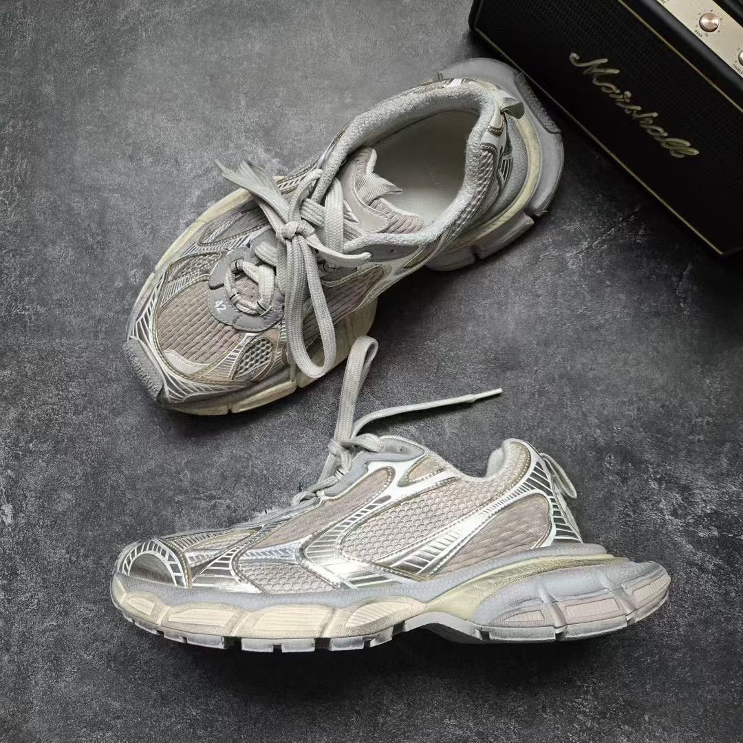 Balenciaga Balenciaga Beige Lowtop Sneakers XXXL Men Size US 10 / EU 43 - 4 Thumbnail