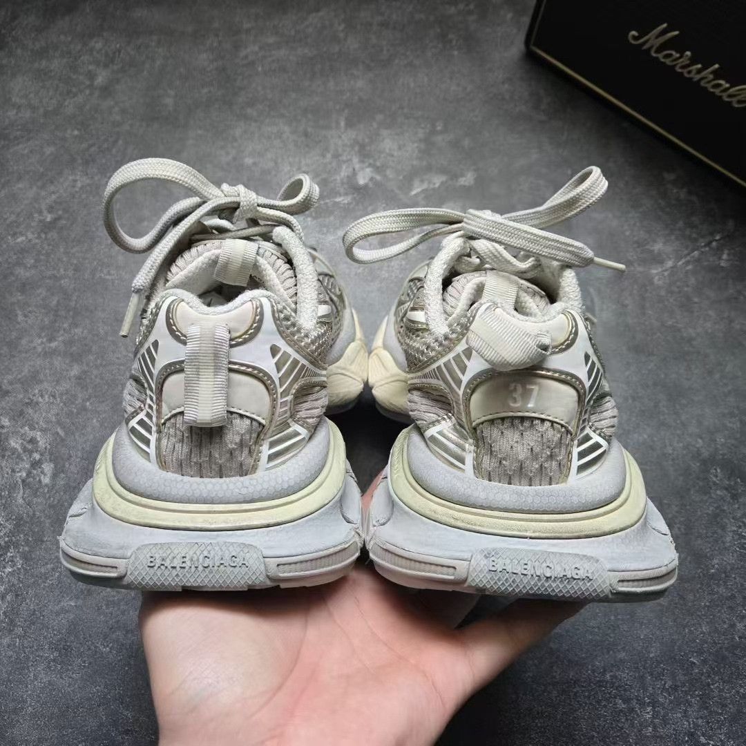 Balenciaga Balenciaga Beige Lowtop Sneakers XXXL Women Size US 8 / IT 38 - 3 Thumbnail