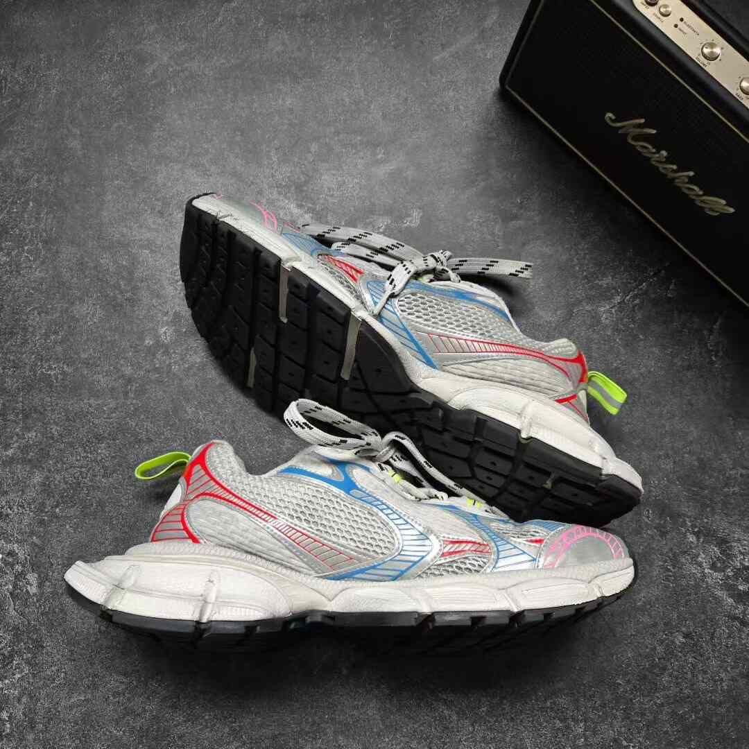 Balenciaga Balenciaga Rainbow Multi Lowtop Sneakers XXXL Men Size US 10 / EU 43 - 9 Thumbnail