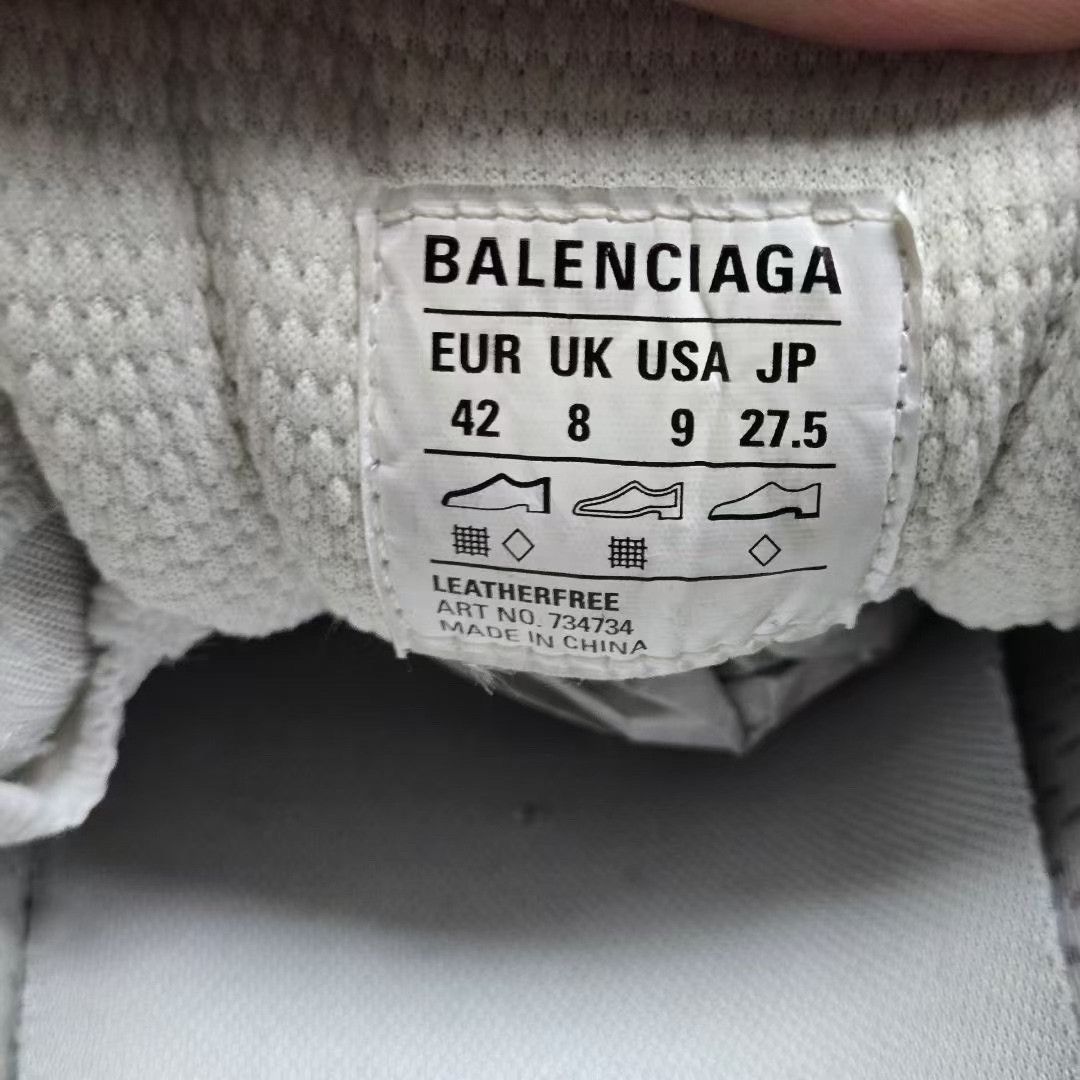 Balenciaga Balenciaga Rainbow Multi Lowtop Sneakers XXXL Men Size US 10 / EU 43 - 5 Thumbnail