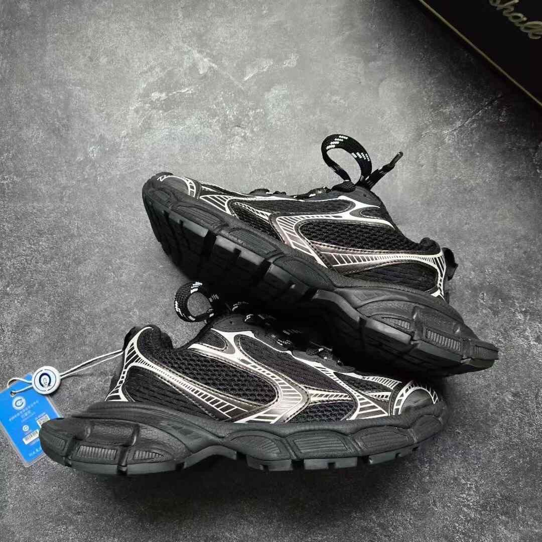 Balenciaga Balenciaga Silver Lowtop Sneakers XXXL Women Size US 8 / IT 38 - 8 Thumbnail