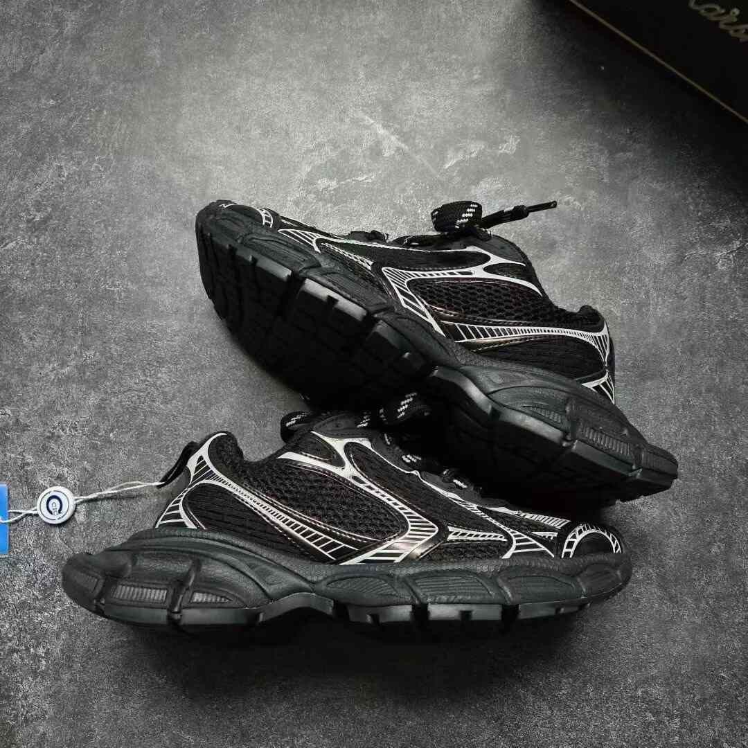 Balenciaga Balenciaga Silver Lowtop Sneakers XXXL Women Size US 8 / IT 38 - 8 Thumbnail