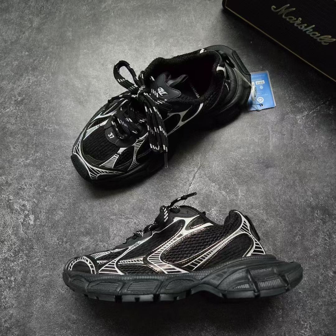 Balenciaga Balenciaga Silver Lowtop Sneakers XXXL Women Size US 8 / IT 38 - 4 Thumbnail