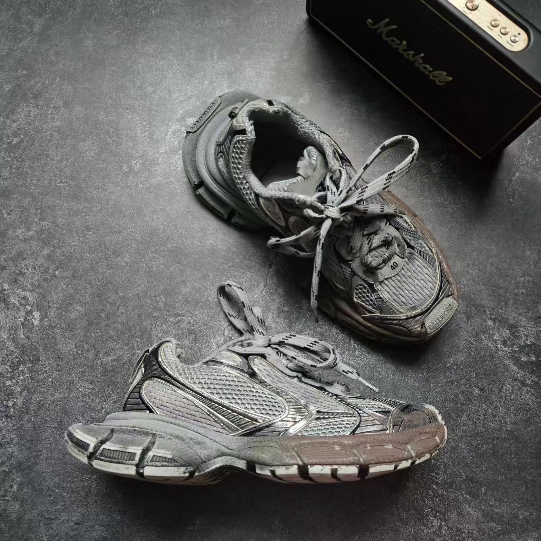 Balenciaga Balenciaga Silver Lowtop Sneakers XXXL Men Size US 10 / EU 43 - 5 Thumbnail