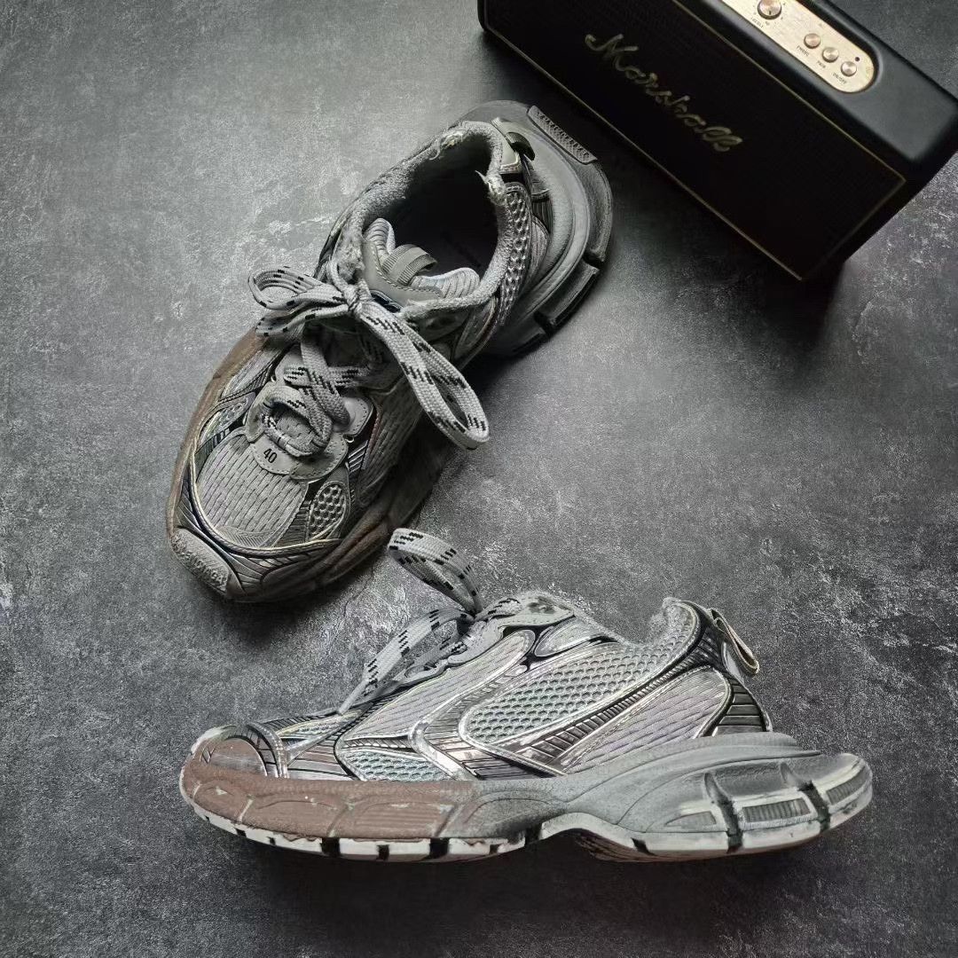 Balenciaga Balenciaga Silver Lowtop Sneakers XXXL Men Size US 10 / EU 43 - 4 Thumbnail