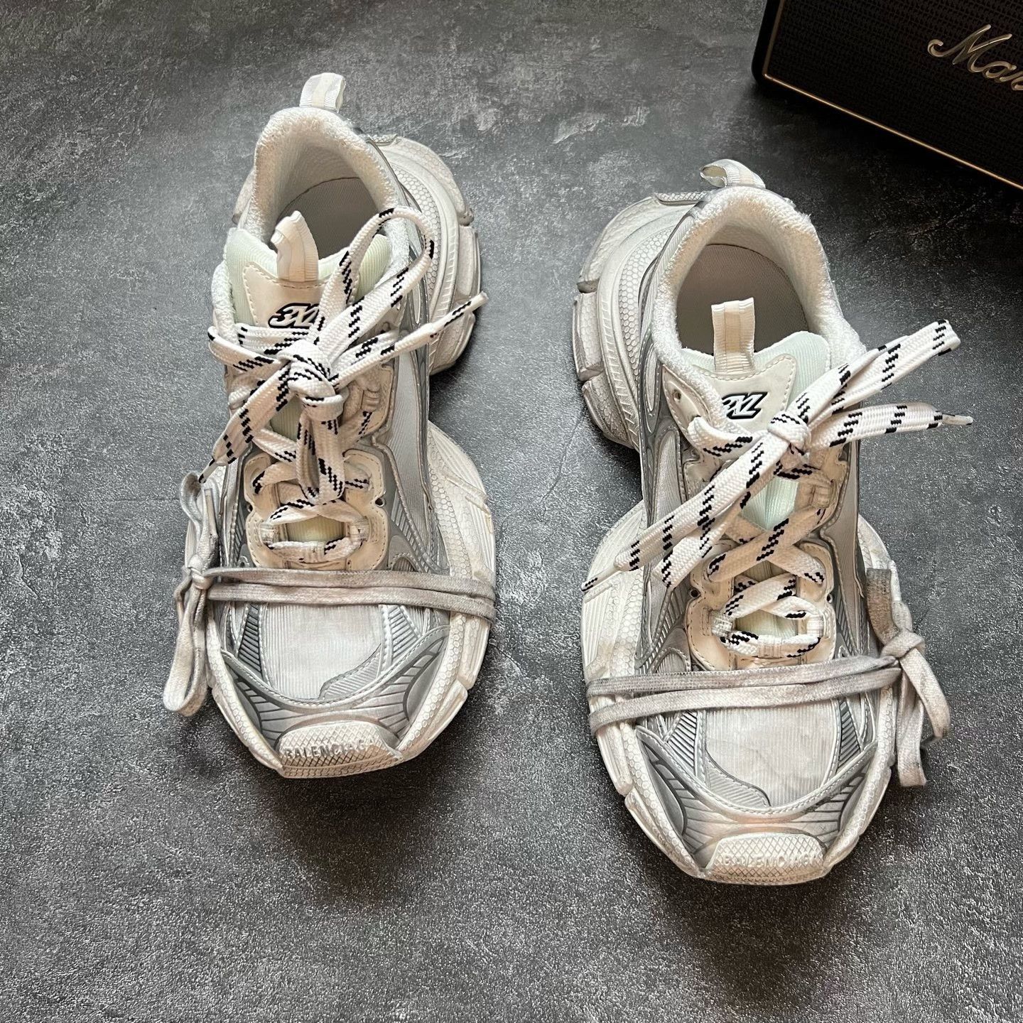 Balenciaga Balenciaga White Lowtop Sneakers XXXL Women Size US 8 / IT 38 - 3 Thumbnail