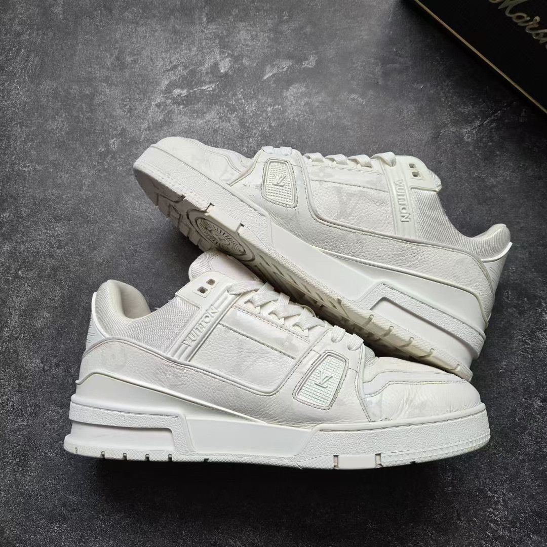 Louis Vuitton Louis Vuitton Training White Lowtop Sneakers 40 Men Size US 7.5 / EU 40-41 - 2 Thumbnail