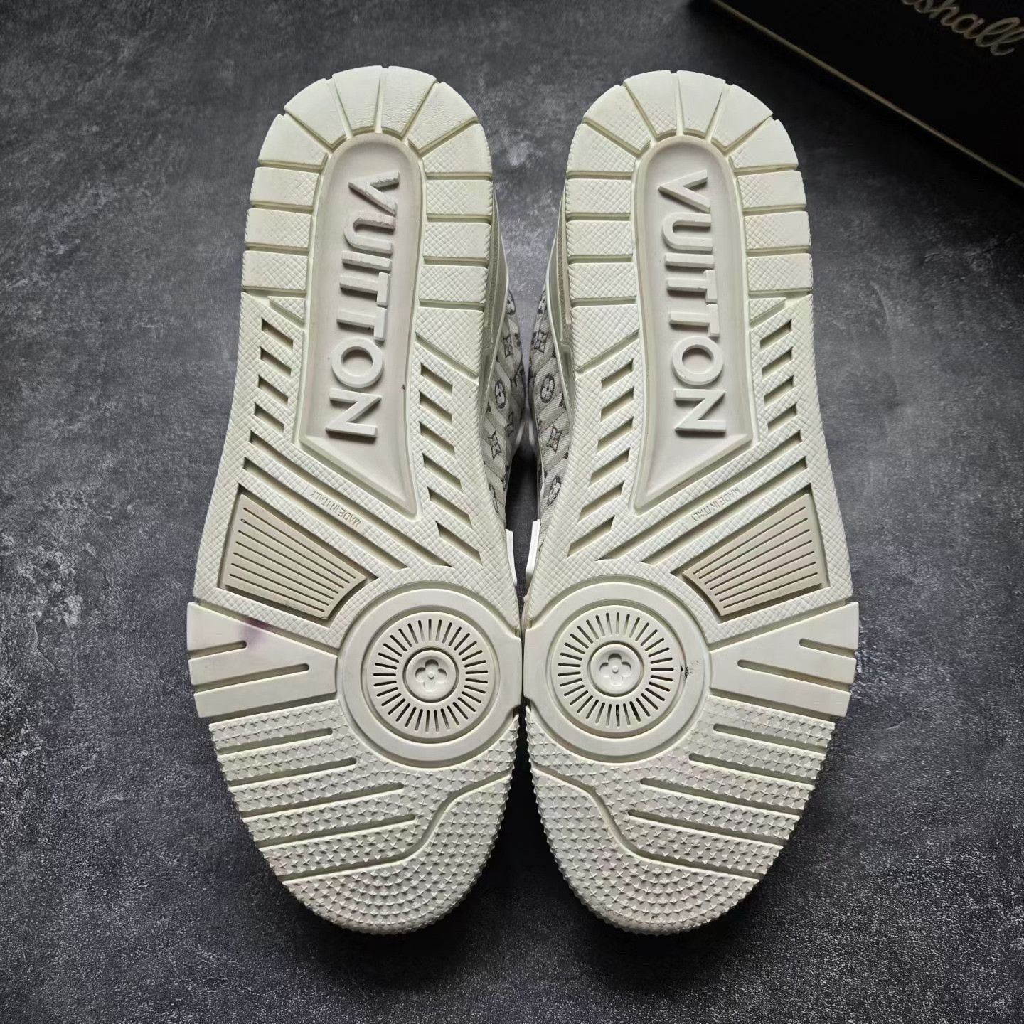 Louis Vuitton Louis Vuitton Training Gray Lowtop Sneakers 41 Men Size US 8.5 / EU 41-42 - 7 Thumbnail