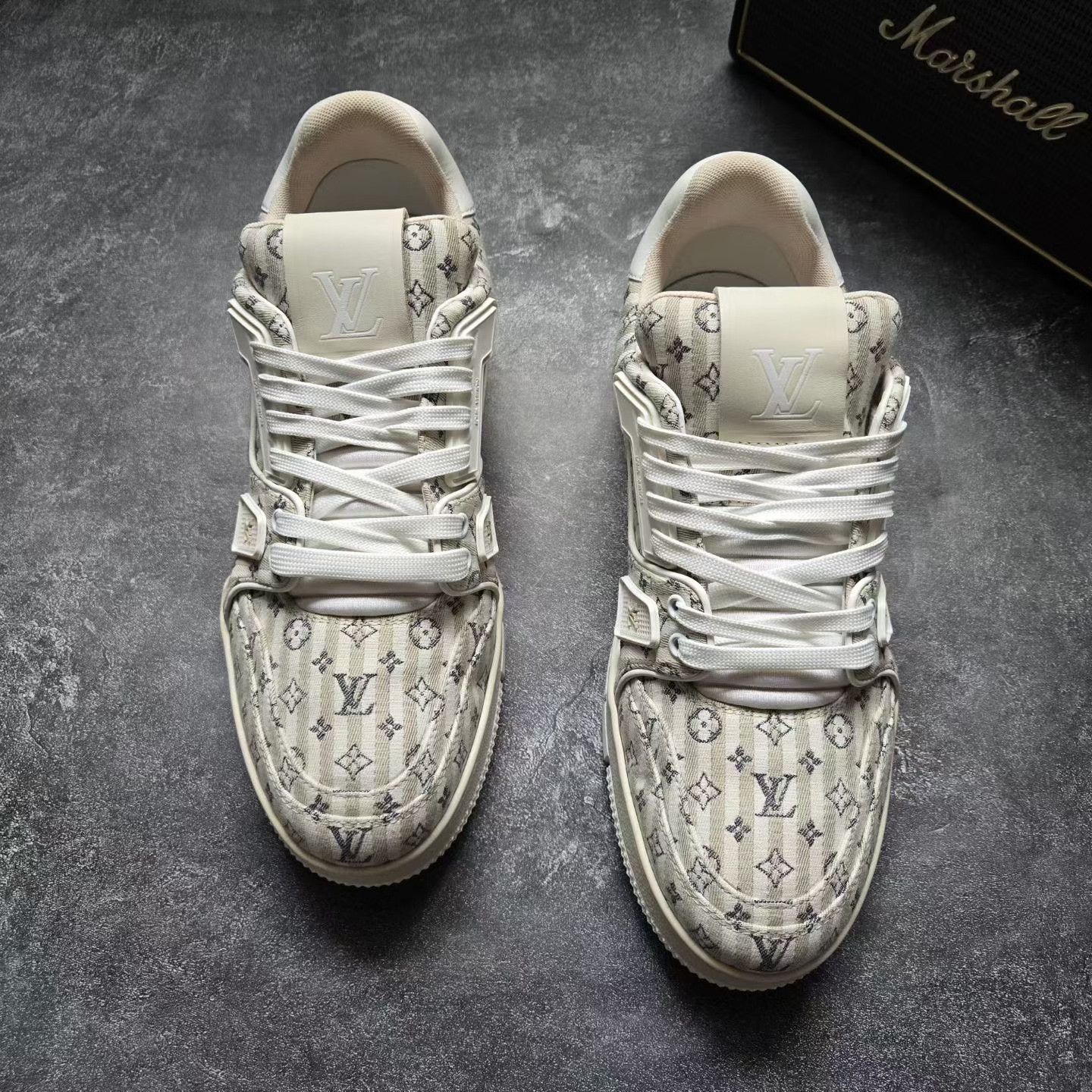 Louis Vuitton Louis Vuitton Training Gray Lowtop Sneakers 41 Men Size US 8.5 / EU 41-42 - 2 Thumbnail