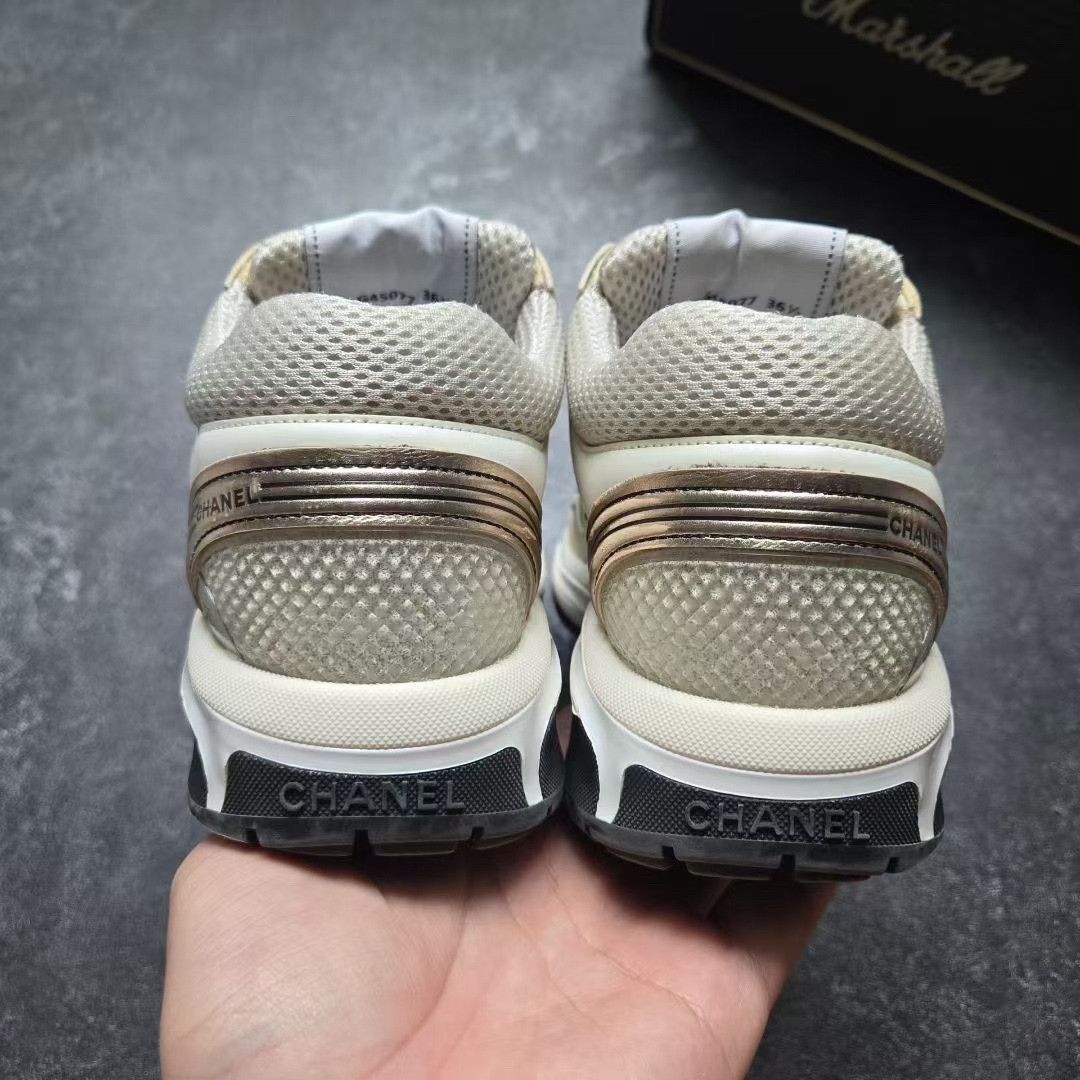 Chanel Chanel Gold Lowtop Sneakers 36 Women Size US 6 / IT 36 - 6 Thumbnail
