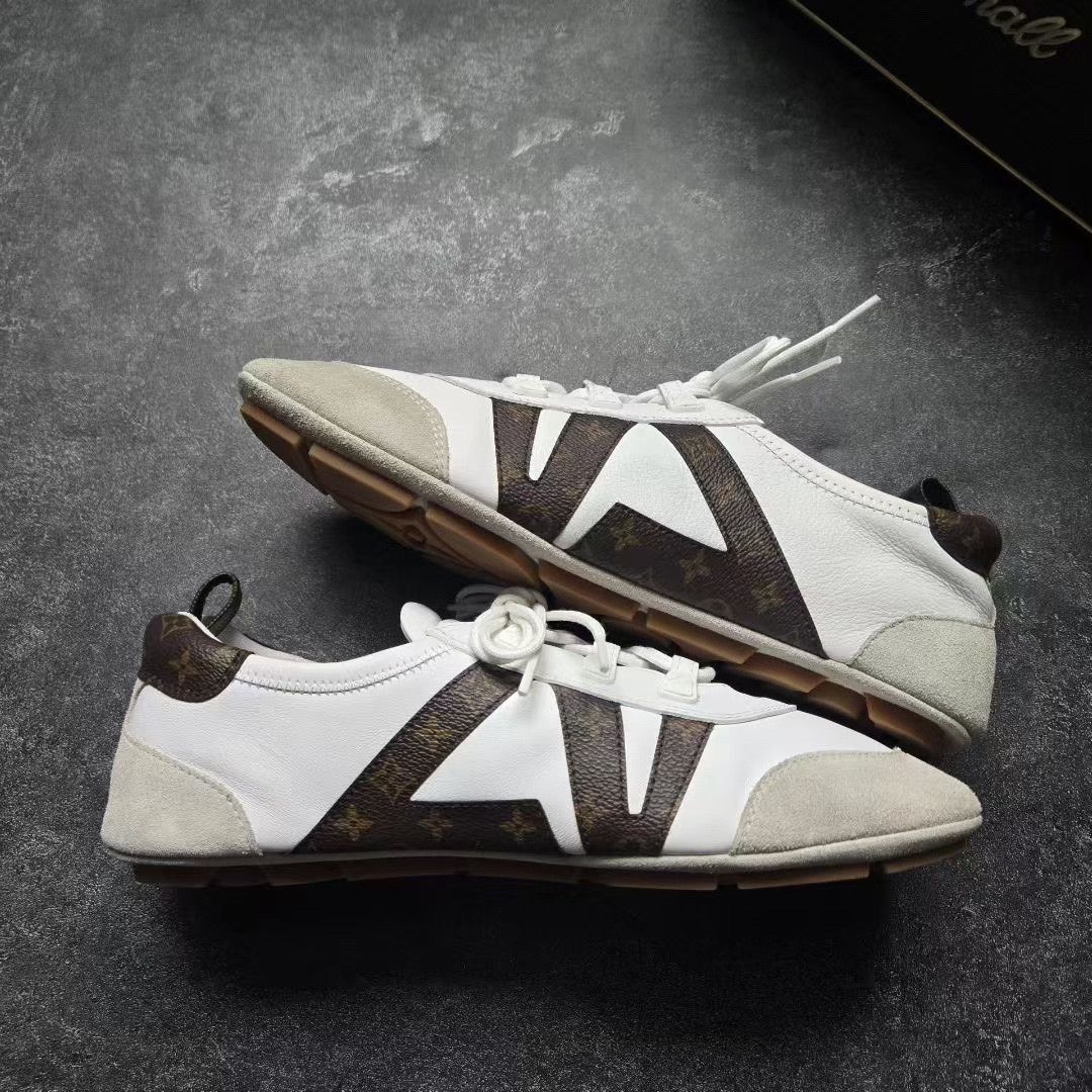Louis Vuitton Louis Vuitton Lowtop Sneakers 40 Men Size US 7.5 / EU 40-41 - 2 Thumbnail