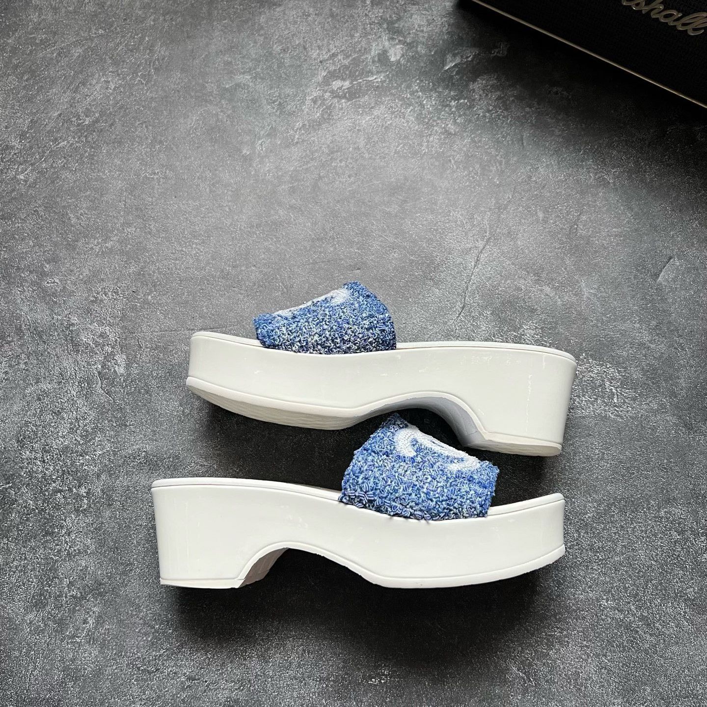 Chanel Chanel Blue Sandals 24 Women Size US 8 / IT 38 - 2 Thumbnail