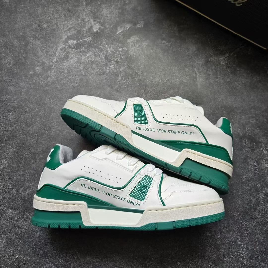 Louis Vuitton Louis Vuitton Training Green Lowtop Sneakers 36 Women Size US 6 / IT 36 - 2 Thumbnail