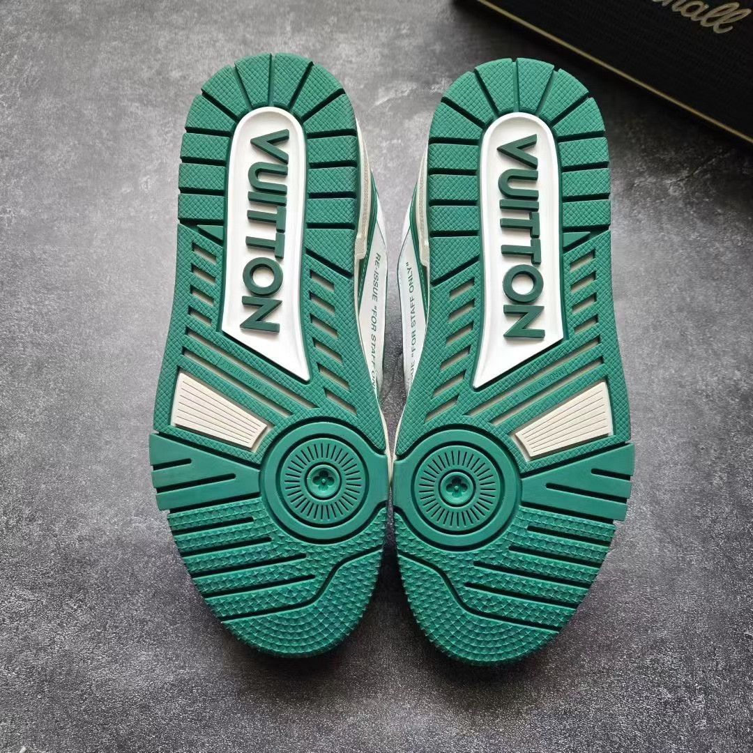 Louis Vuitton Louis Vuitton Training Green Lowtop Sneakers 36 Women Size US 6 / IT 36 - 7 Thumbnail