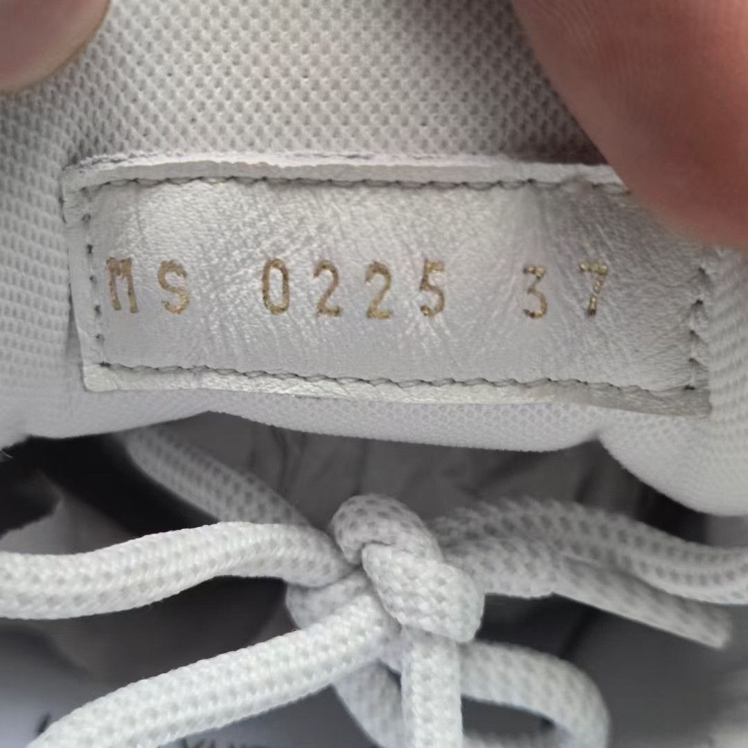 Louis Vuitton Louis Vuitton Lowtop Sneakers 25 Women Size US 8 / IT 38 - 5 Thumbnail