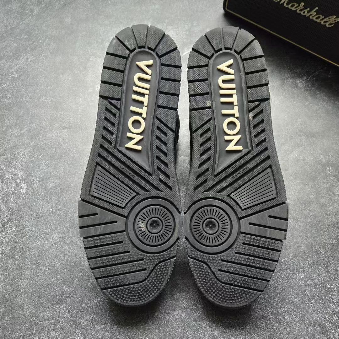 Louis Vuitton Louis Vuitton Training Black Lowtop Sneakers 9 Men Size US 9 / EU 42 - 7 Thumbnail