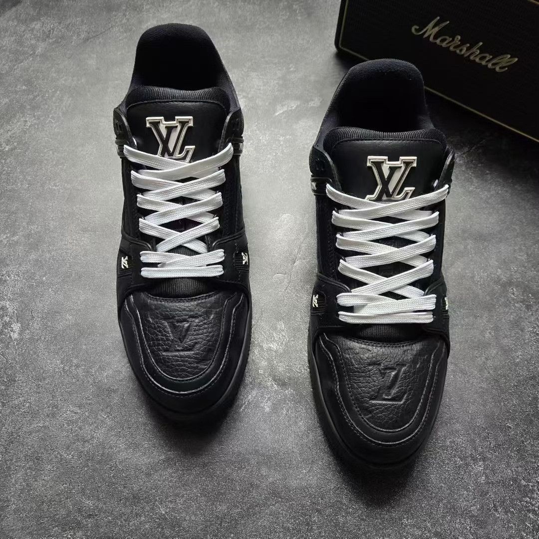 Louis Vuitton Louis Vuitton Training Black Lowtop Sneakers 9 Men Size US 9 / EU 42 - 3 Thumbnail