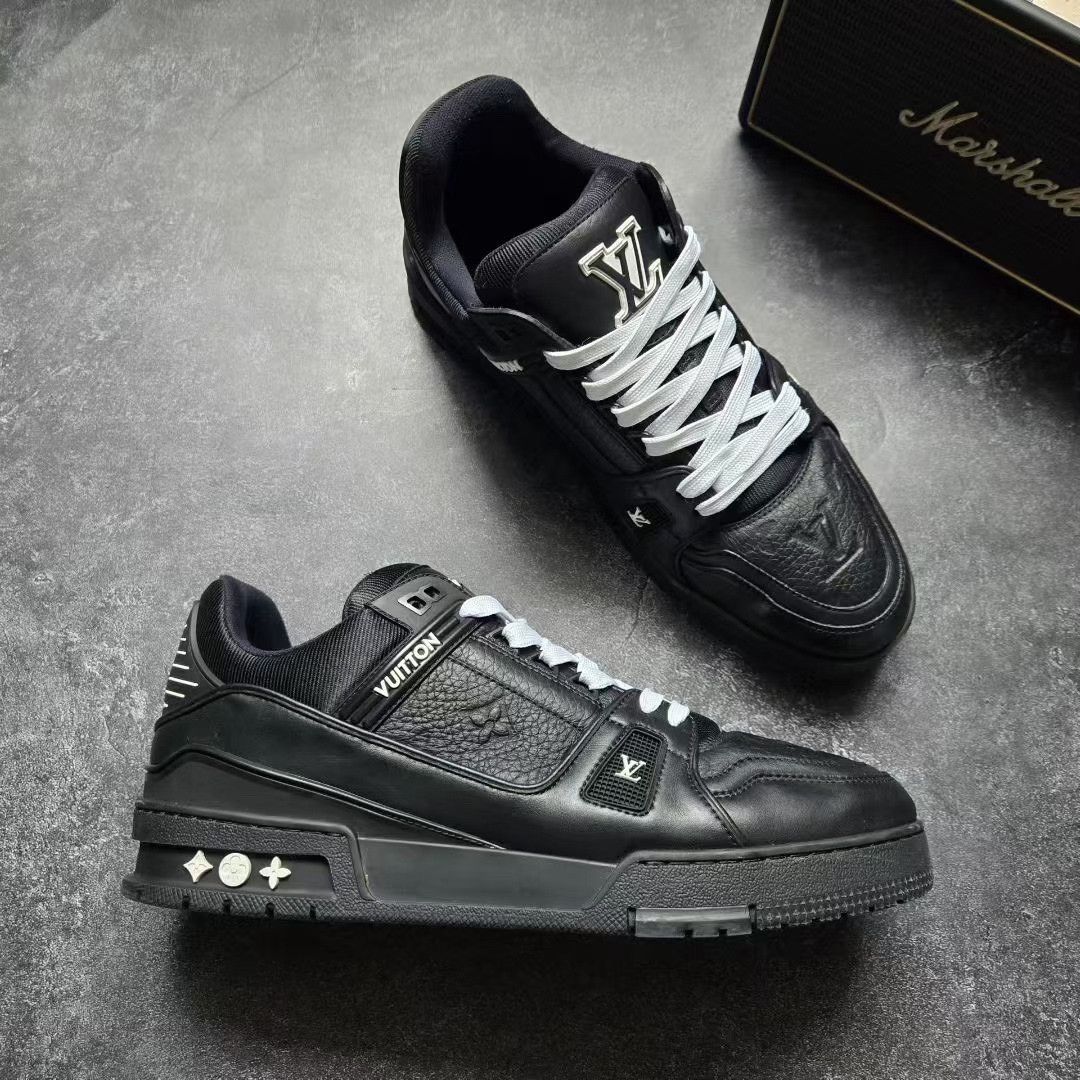Louis Vuitton Louis Vuitton Training Black Lowtop Sneakers 9 Men Size US 9 / EU 42 - 5 Thumbnail