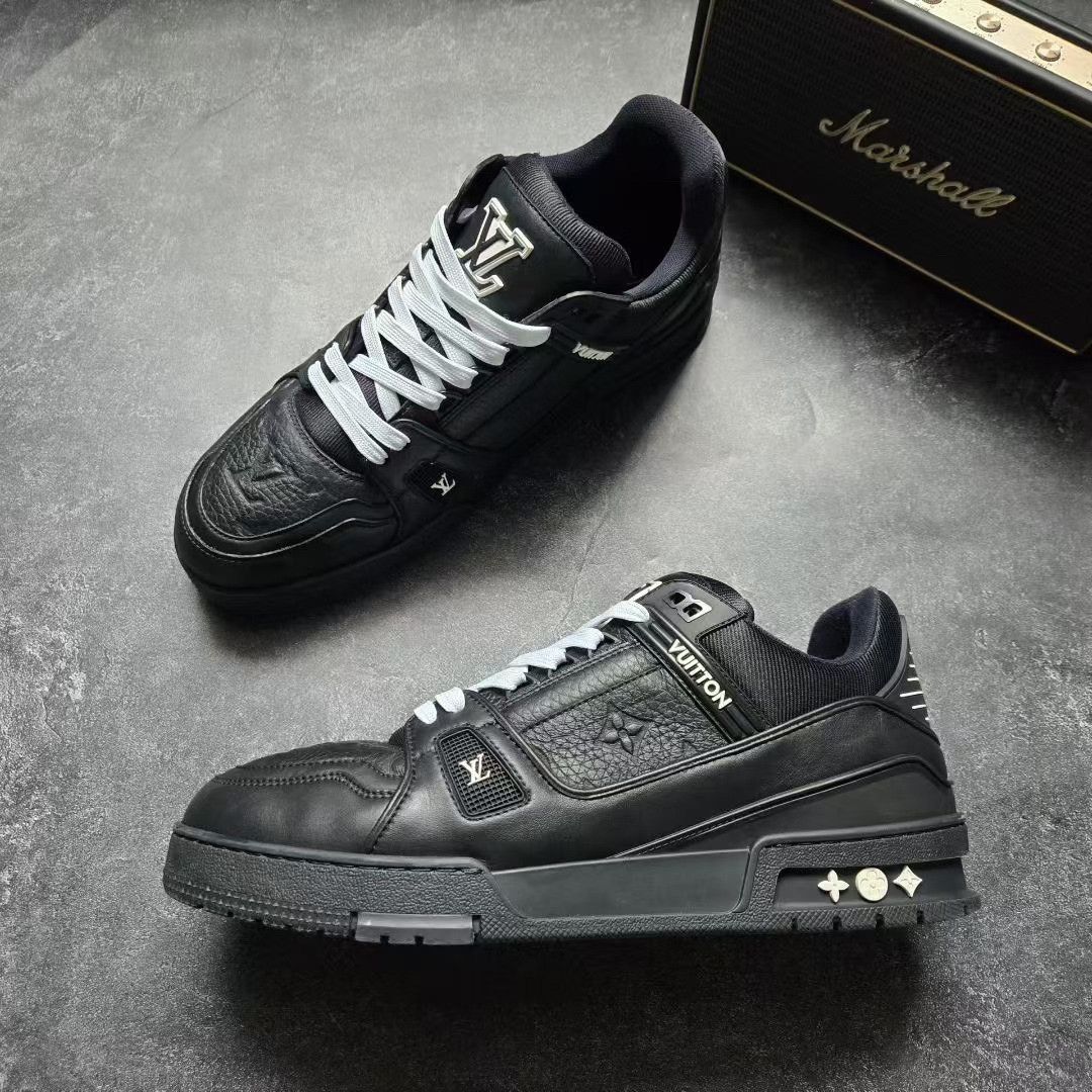 Louis Vuitton Louis Vuitton Training Black Lowtop Sneakers 9 Men Size US 9 / EU 42 - 4 Thumbnail